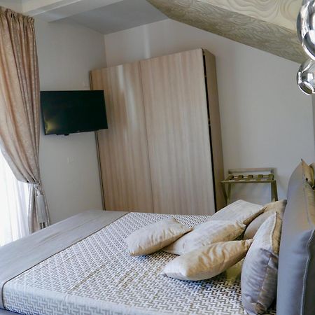 Phoenix Garda Hills Sirmione Dış mekan fotoğraf